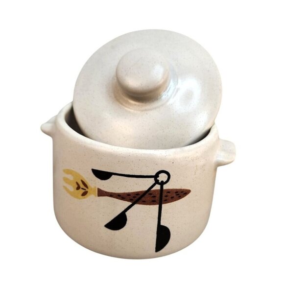 West Bend USA Ceramic Crock Been Pot Kitchen Storage Jar With Lid Retro Kitchen - Picture 5 of 8
